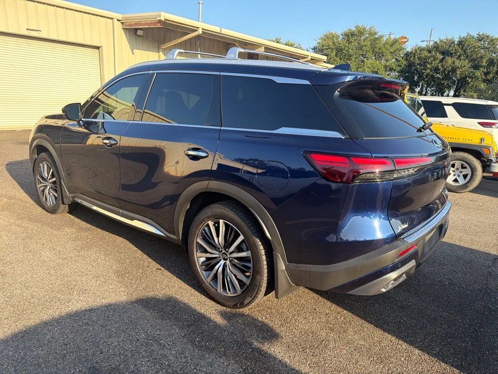Certified Used 2023 Blue INFINITI Sensory image 10