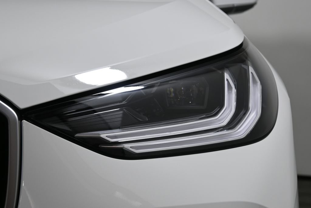 Used 2026 Alpine White BMW 30 xDrive image 11
