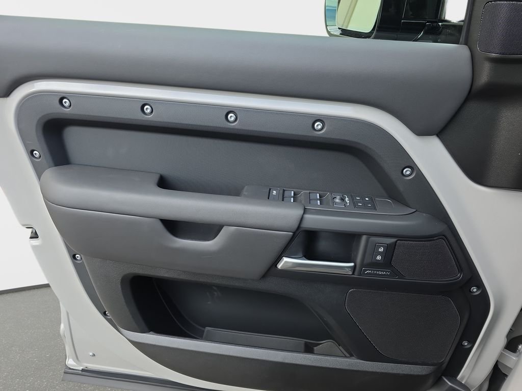 New 2026 Borasco Grey Land Rover S image 19