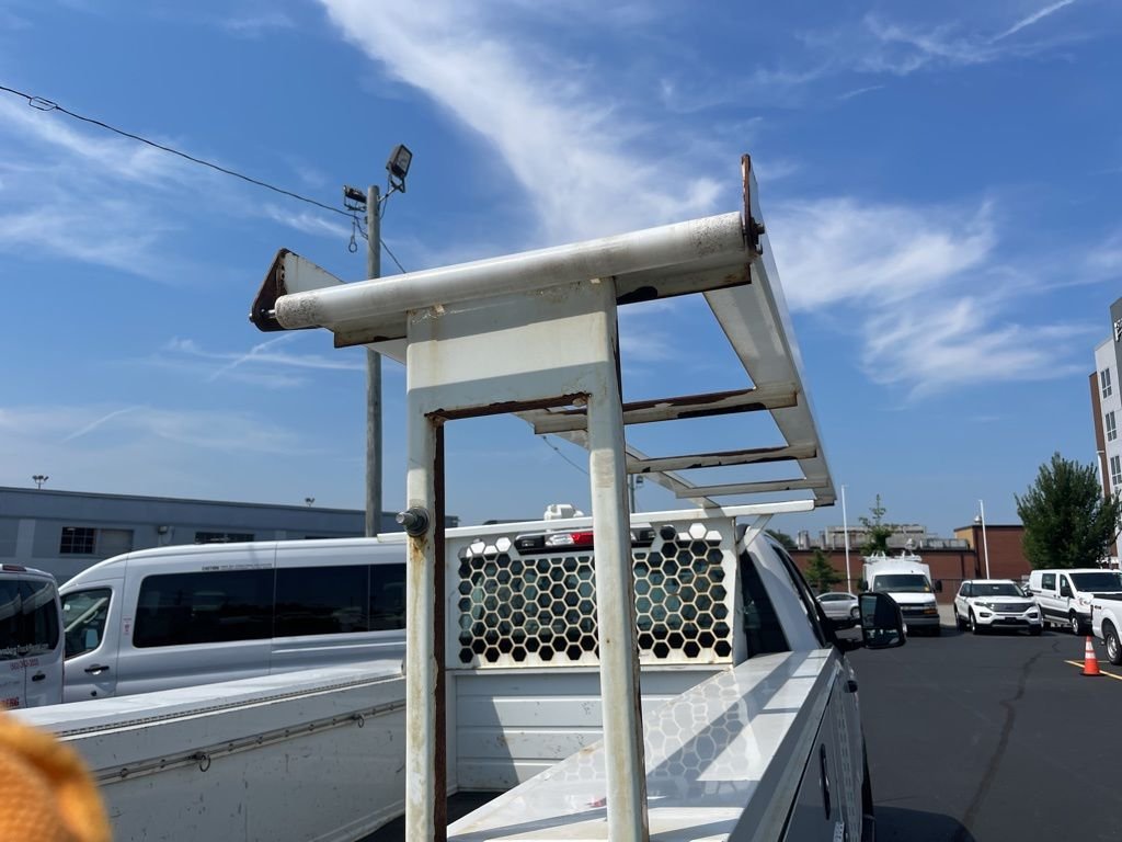 2019 Ford F-350 Super Duty Chassis Cab XL - Photo 20