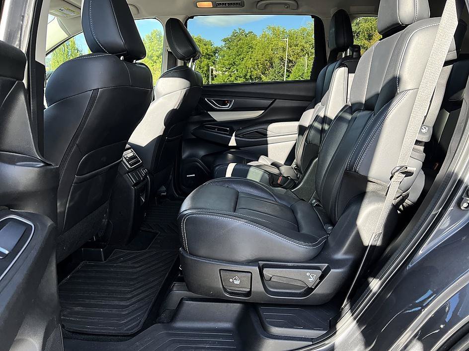 Used 2020 Magnetite Gray Metallic Subaru Limited image 12