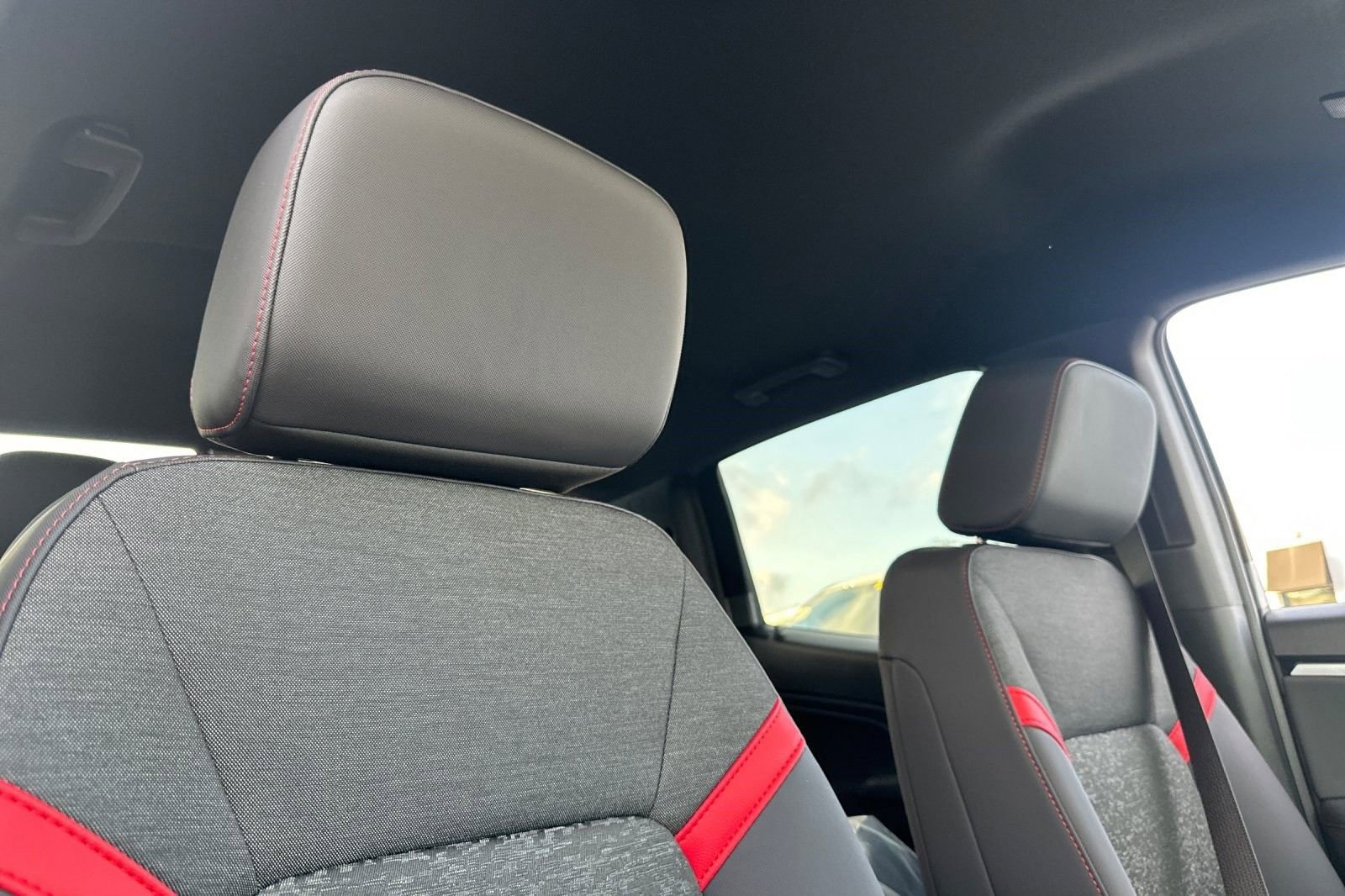 2025 Chevrolet Colorado Z71 - Photo 18