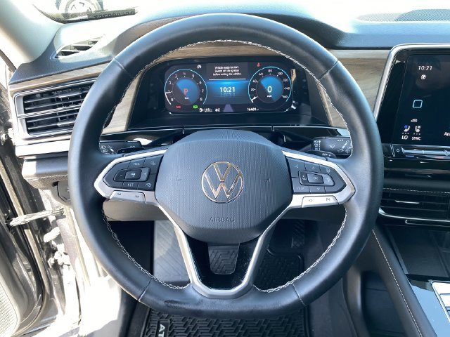 Used 2024 Gray Volkswagen 2.0T SE w/Technology image 29