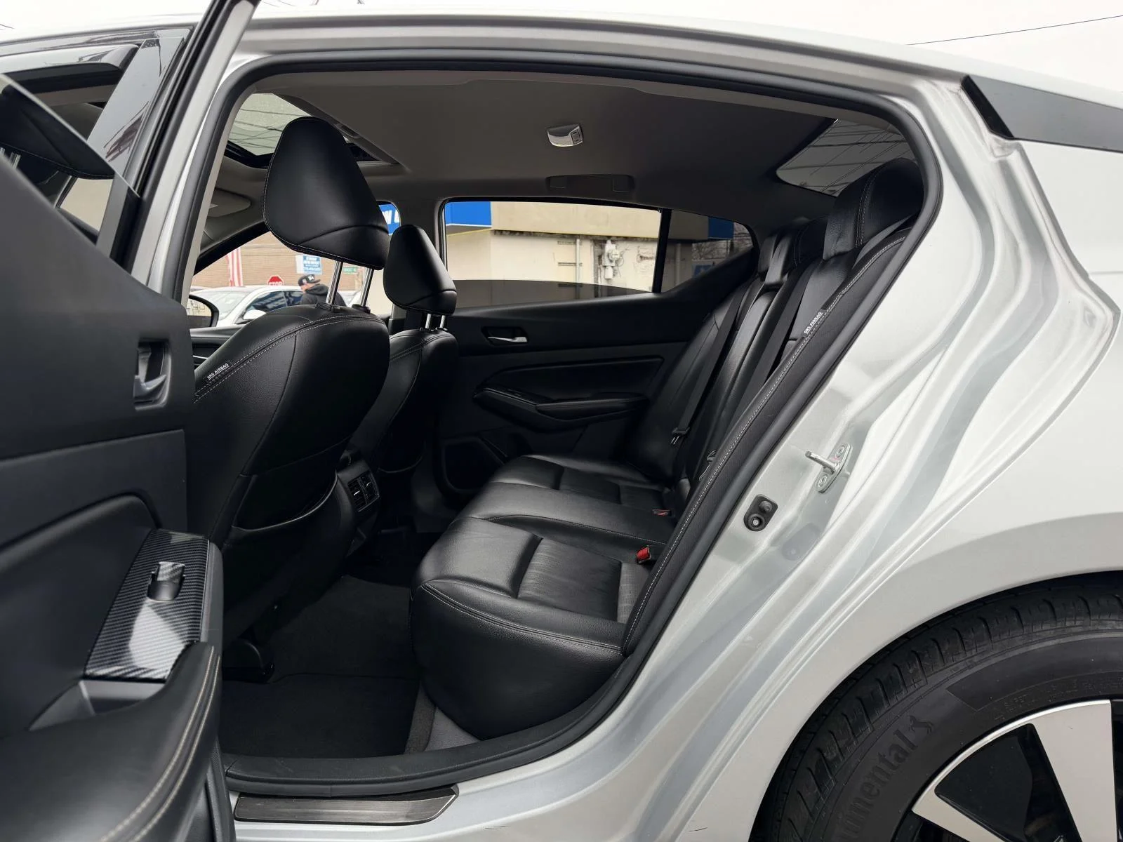 2022 Nissan Altima SL - Photo 25