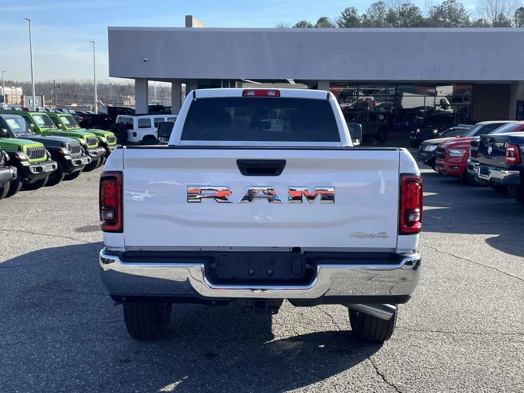 New 2026 Bright White Clear-Coat Exterior Paint RAM Tradesman image 7