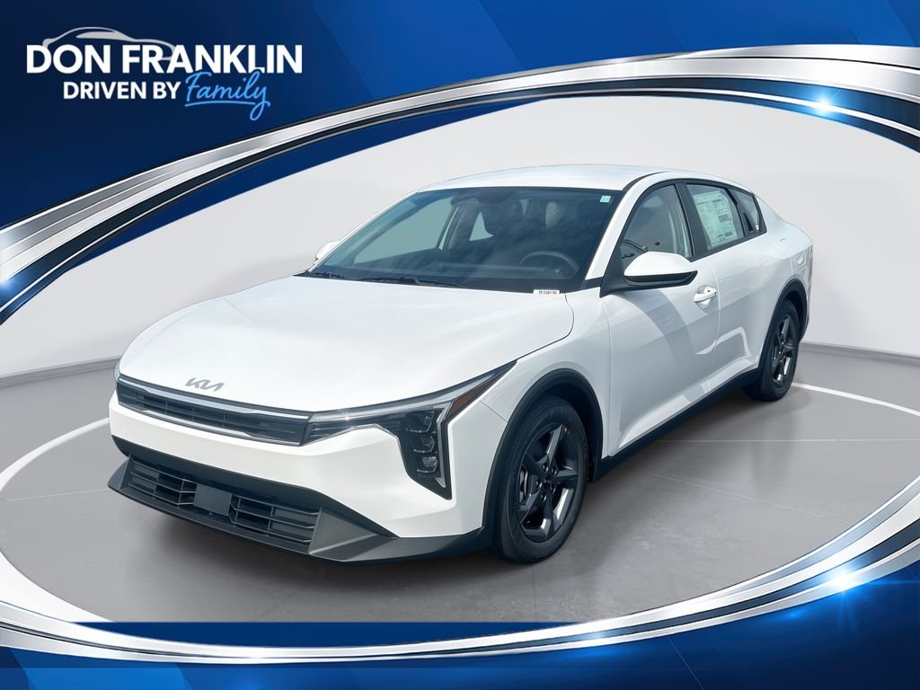 Used 2026 White Kia LXS image 1
