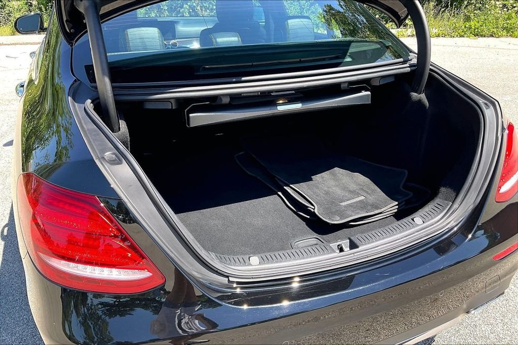 Used 2018 Black Mercedes-Benz E 400 image 28