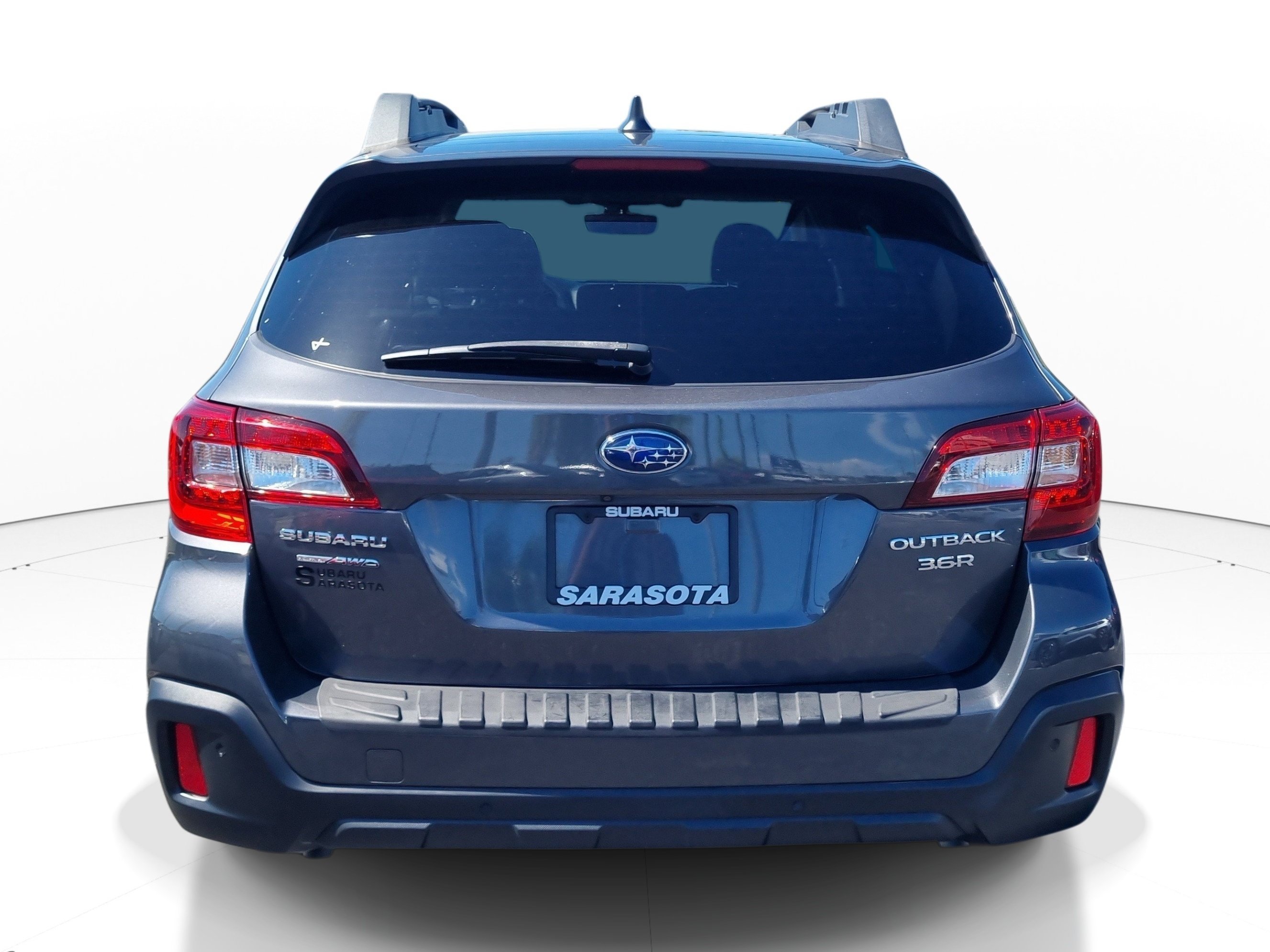 Used 2019 Magnetite Gray Metallic Subaru Limited image 5