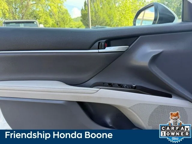 Used 2022 Beige Toyota XLE image 13