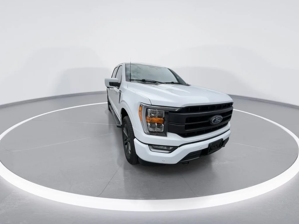 Used 2023 White Ford Lariat image 2