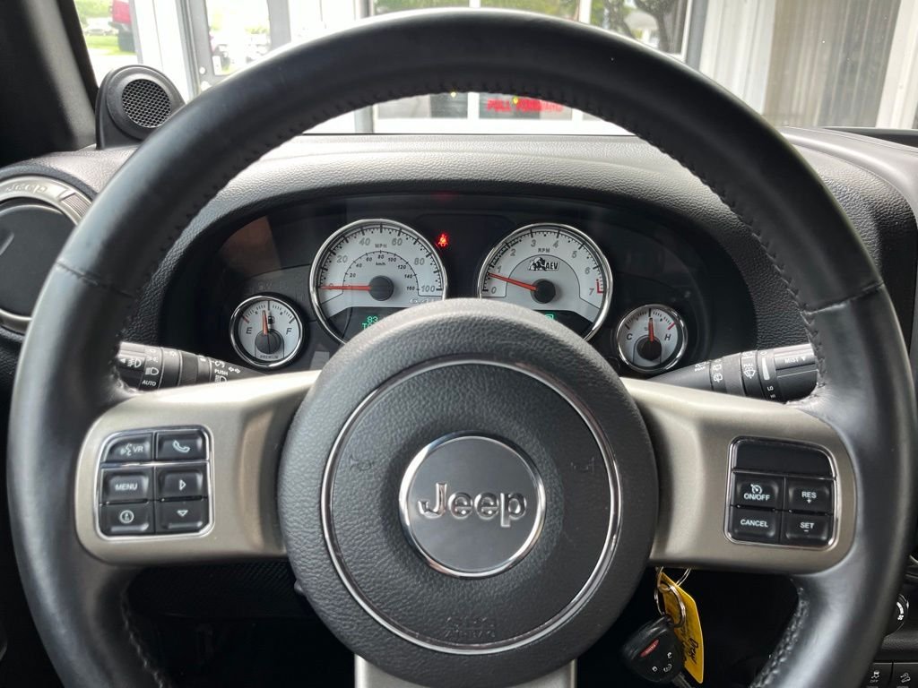 Used 2014 Black Clearcoat Jeep Unlimited Rubicon image 4