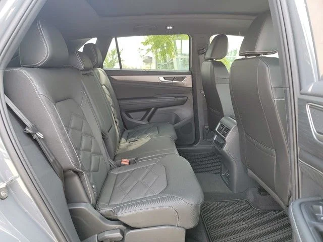 2026 Volkswagen Atlas Cross Sport SE w/Tech - Photo 16