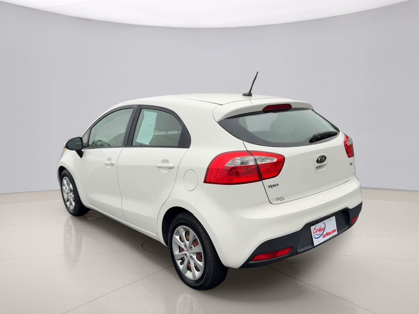 Used 2012 White Kia EX image 3