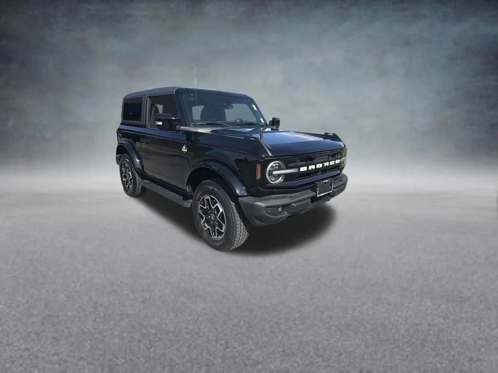 Used 2023 Black Ford Outer Banks image 8