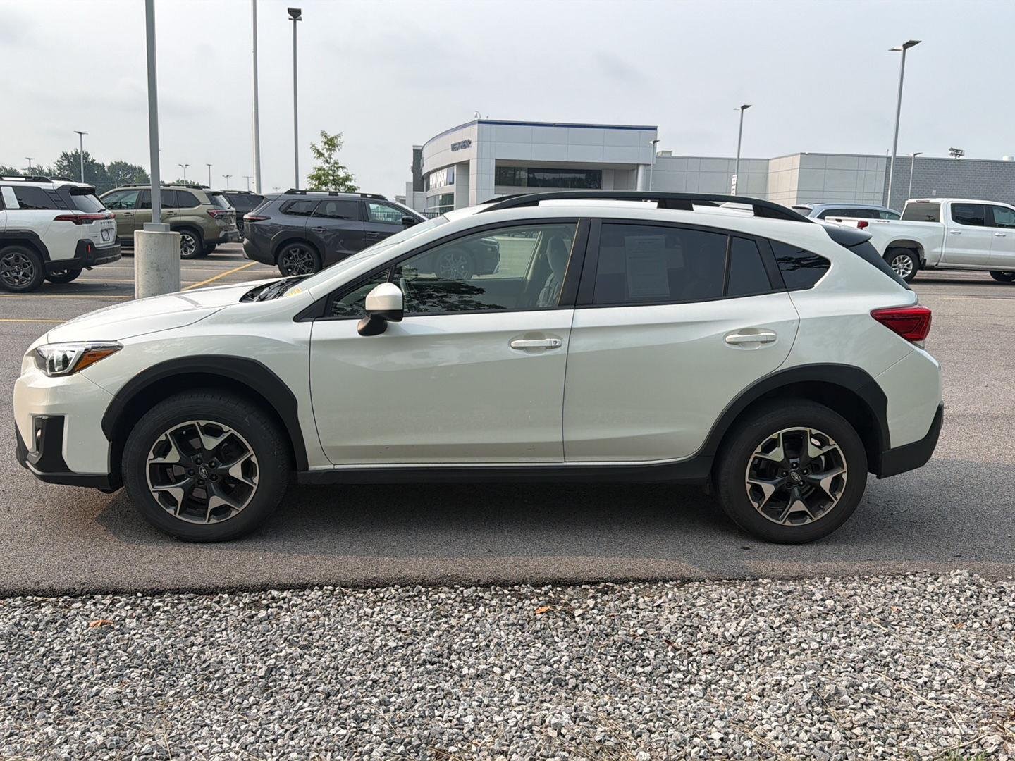 Used 2020 Crystal White Pearl Subaru Premium image 7