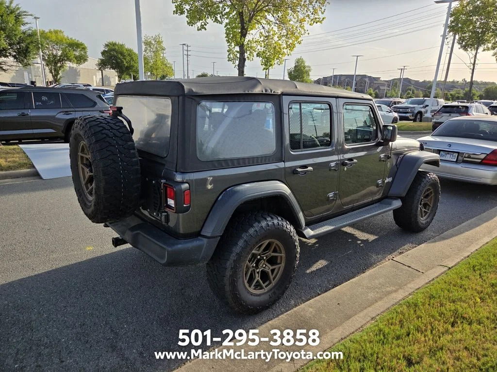 Used 2018 Gray Jeep Unlimited Sport image 4