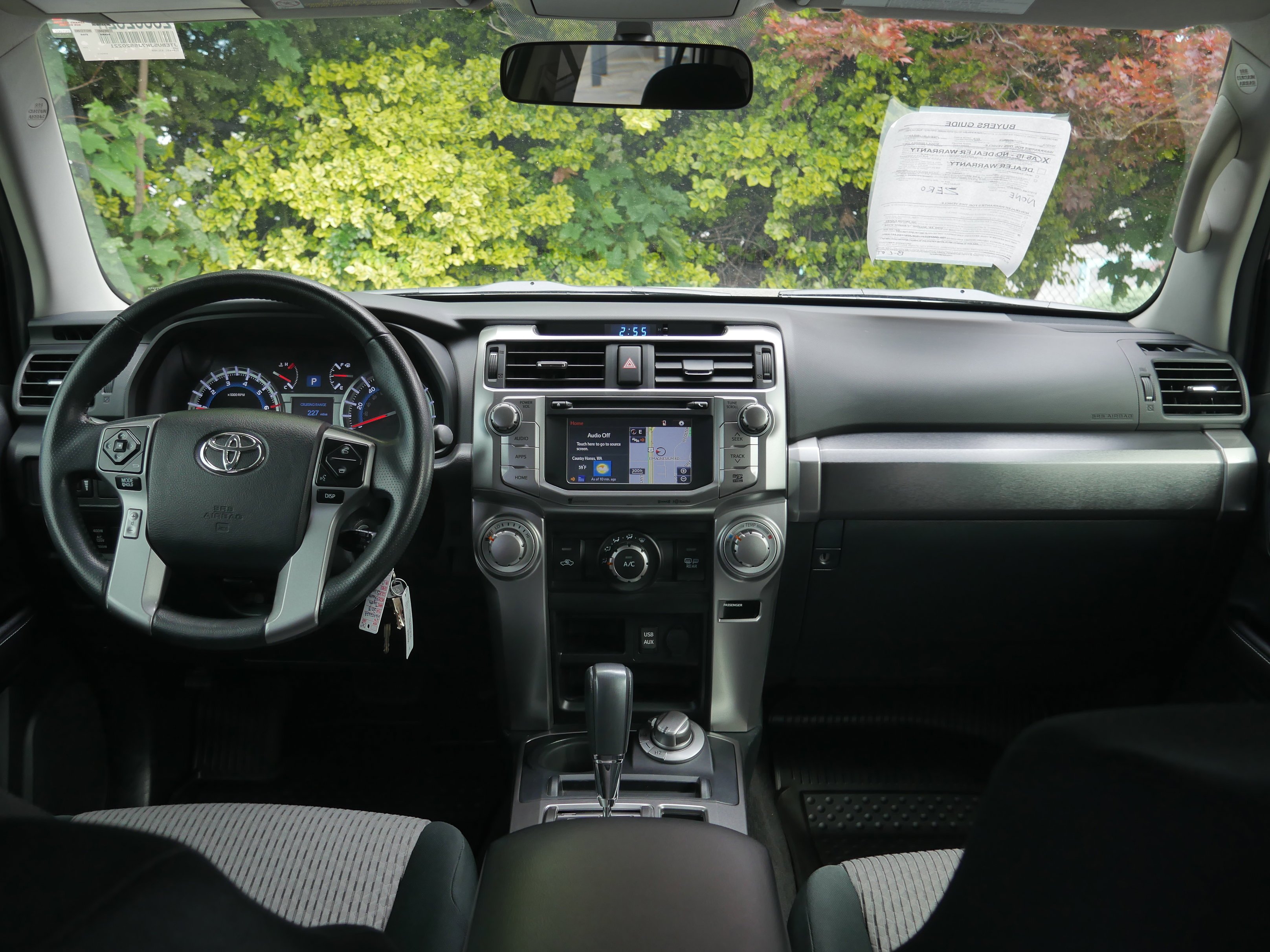 Used 2018 Classic Silver Metallic Toyota SR5 image 9