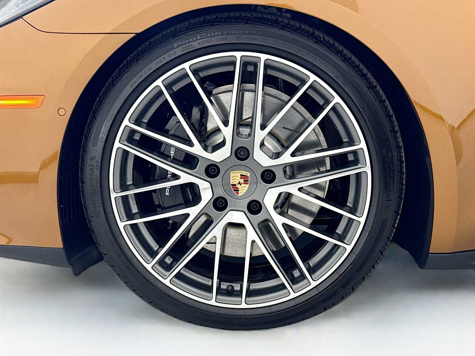2026 Porsche Panamera 4 E-Hybrid - Photo 33