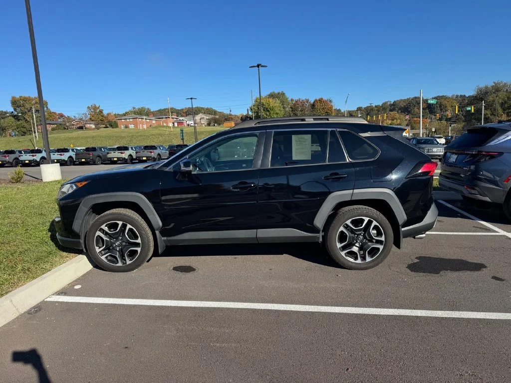 Used 2019 Black Toyota Adventure image 23