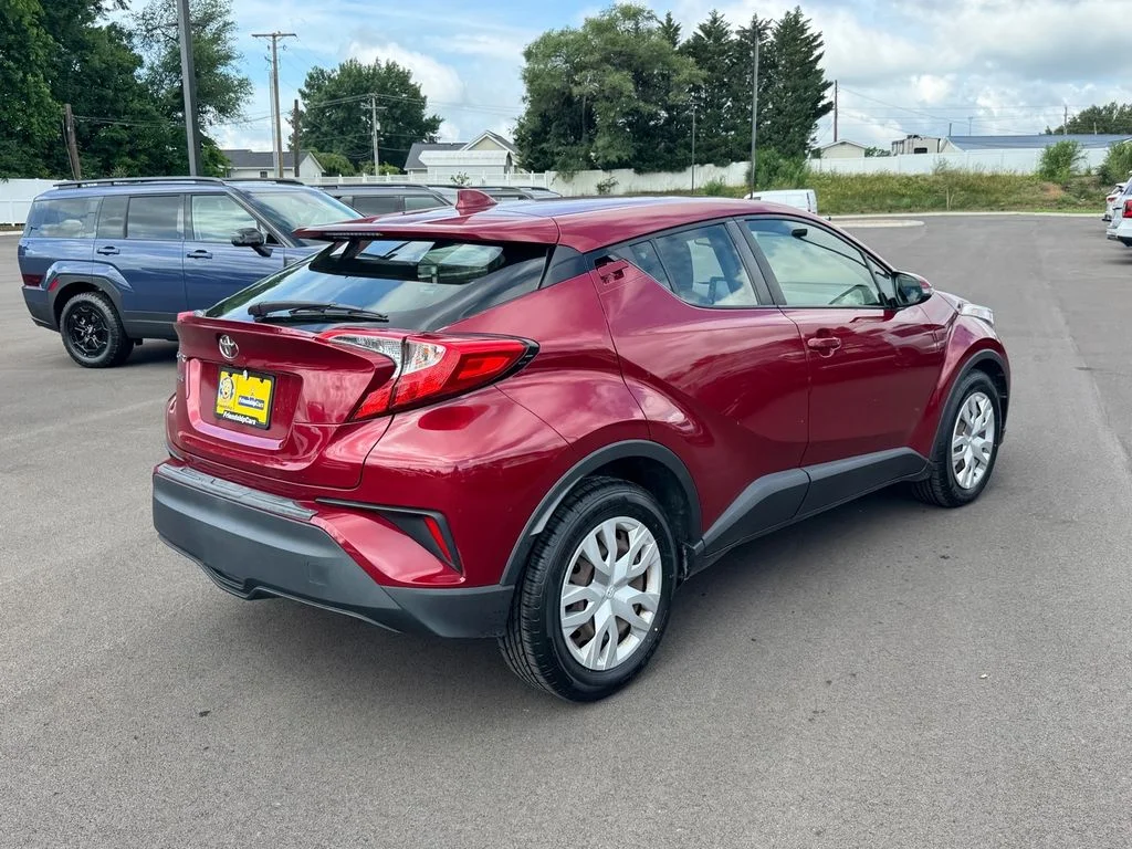 Used 2019 Red Toyota LE image 3