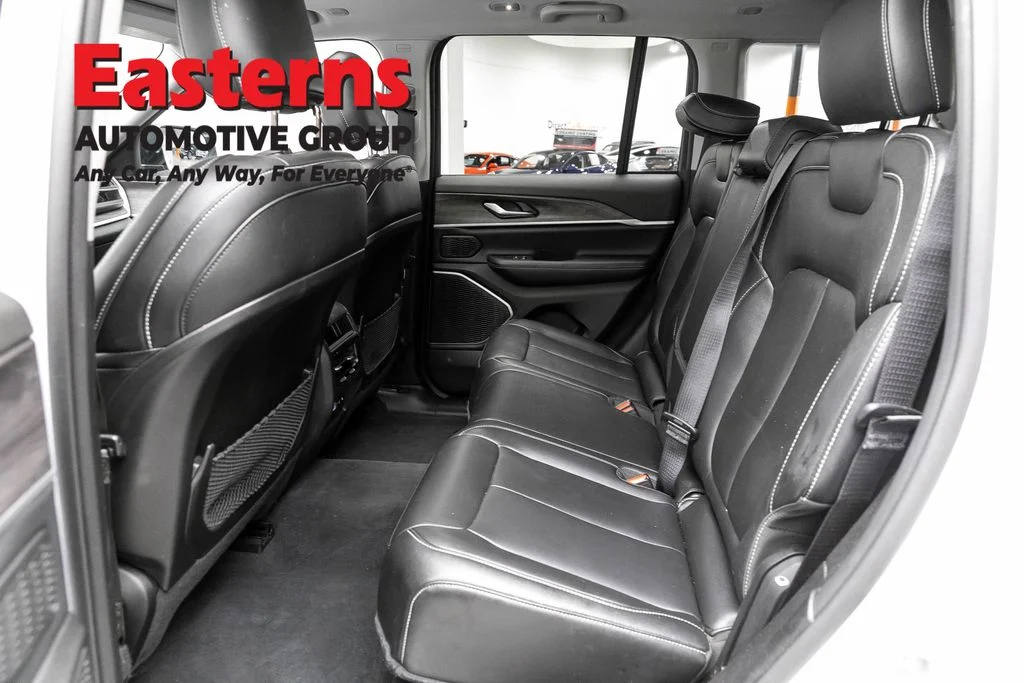 Used 2023 White Jeep 4xe image 24