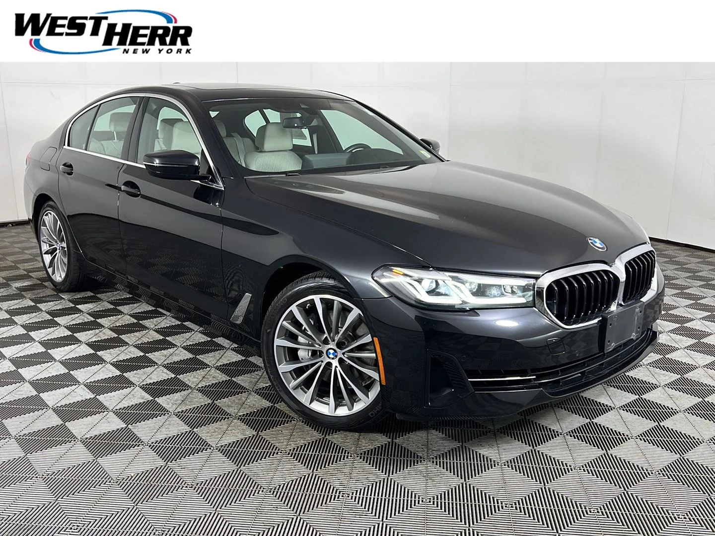 Used 2023 Black Sapphire Metallic BMW 540i xDrive image 1