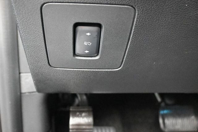 Used 2015 Black Ford Platinum image 18
