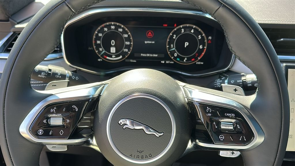 2026 Jaguar F-Pace R-Dynamic S - Photo 11