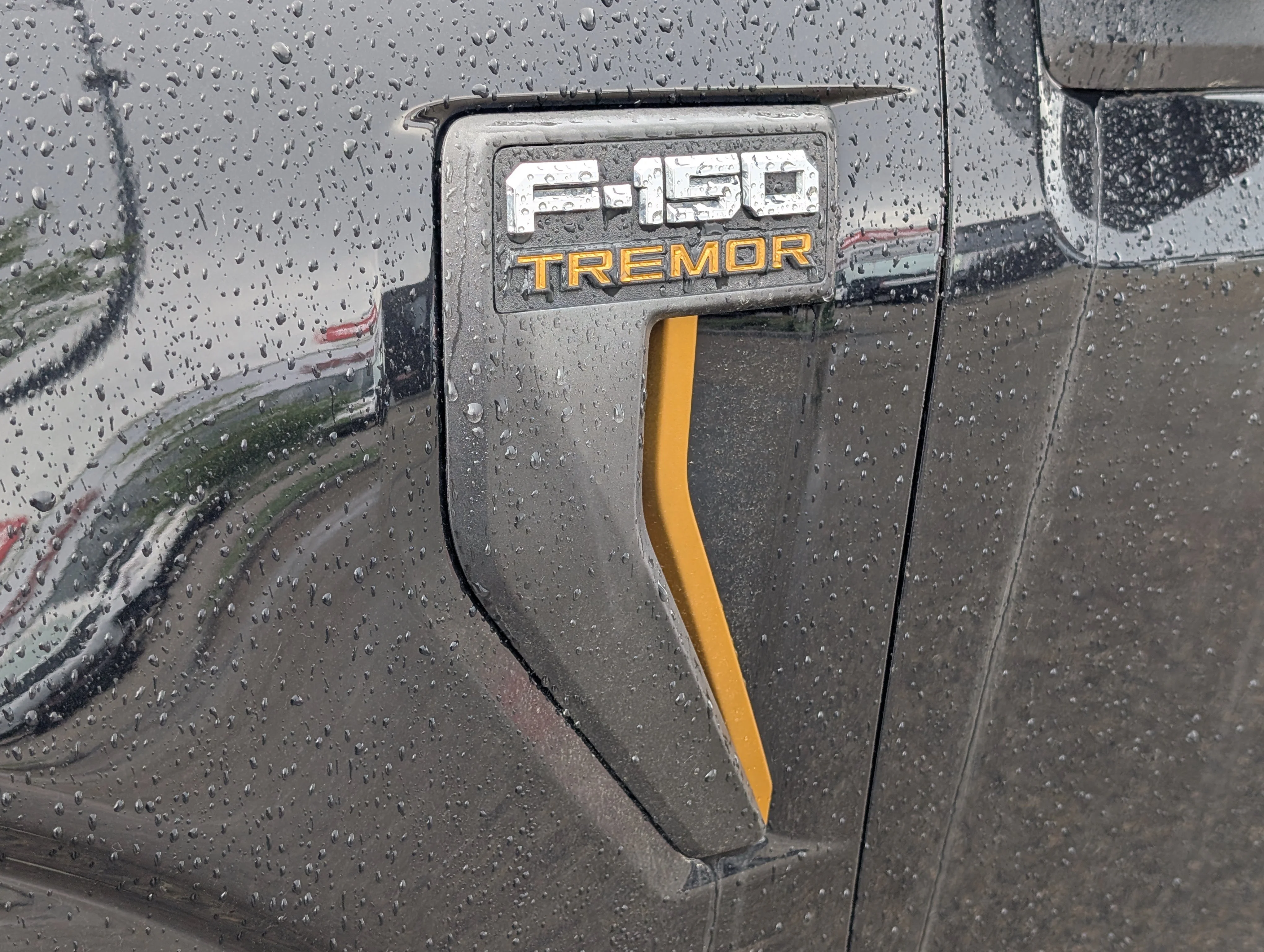 Used 2023 Agate Black Metallic Ford Tremor image 17