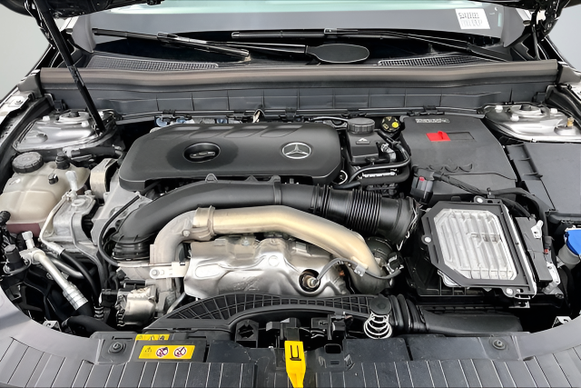 Used 2025 Gray Mercedes-Benz GLB 250 image 11
