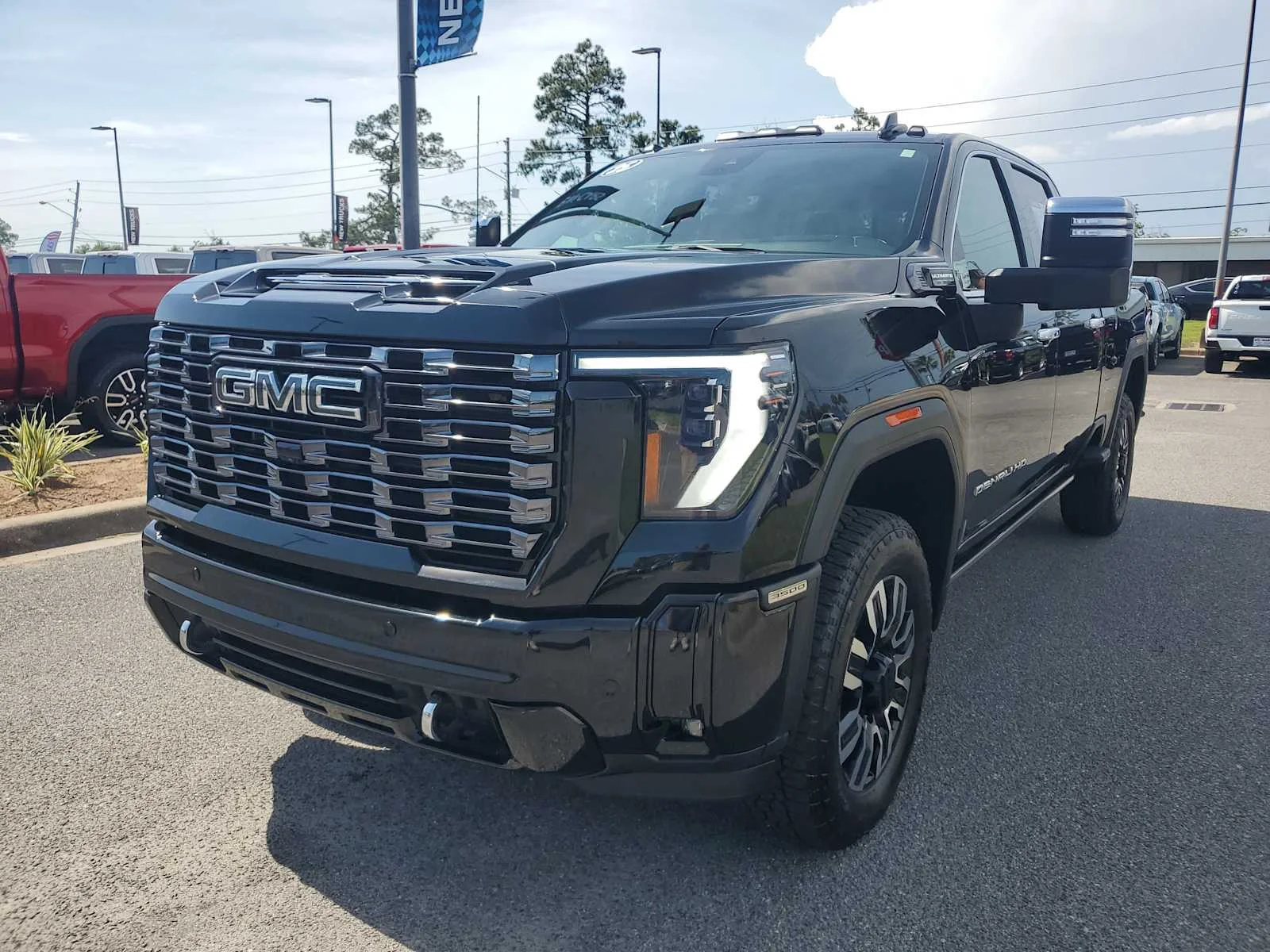 2025 GMC Sierra 4WD Crew Cab Long Box Denali Ultimate's photo