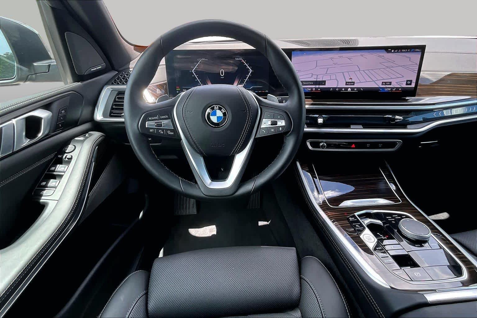 Used 2025 Skyscraper Grey Metallic BMW sDrive40i image 6
