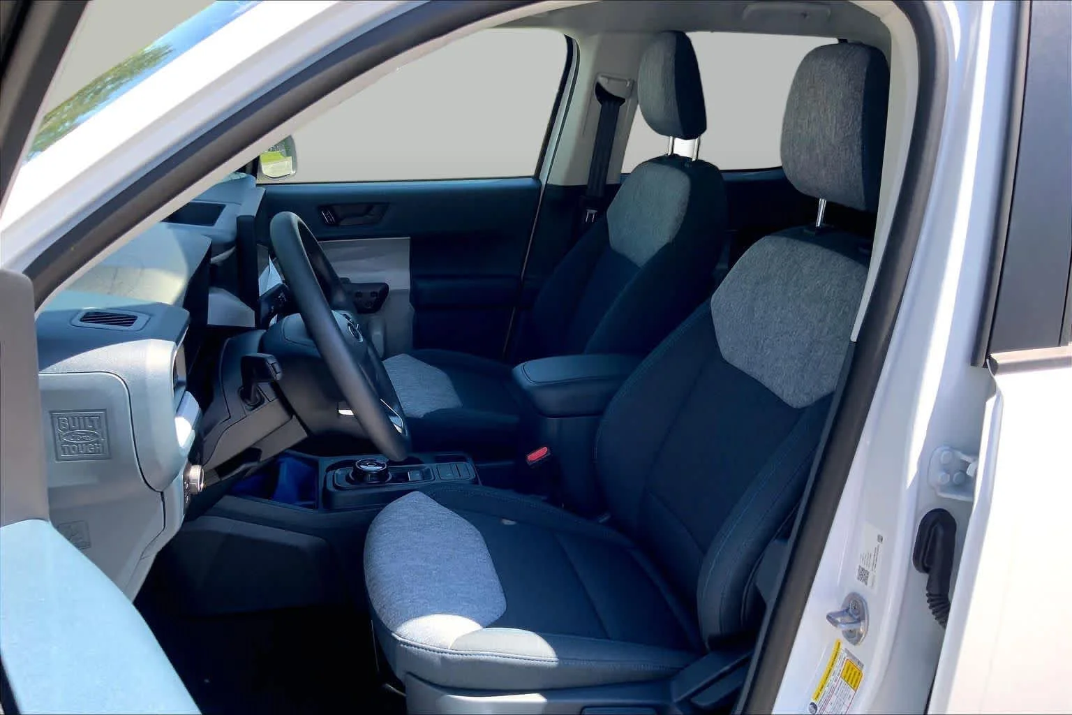 New 2026 Oxford White Ford XLT image 13