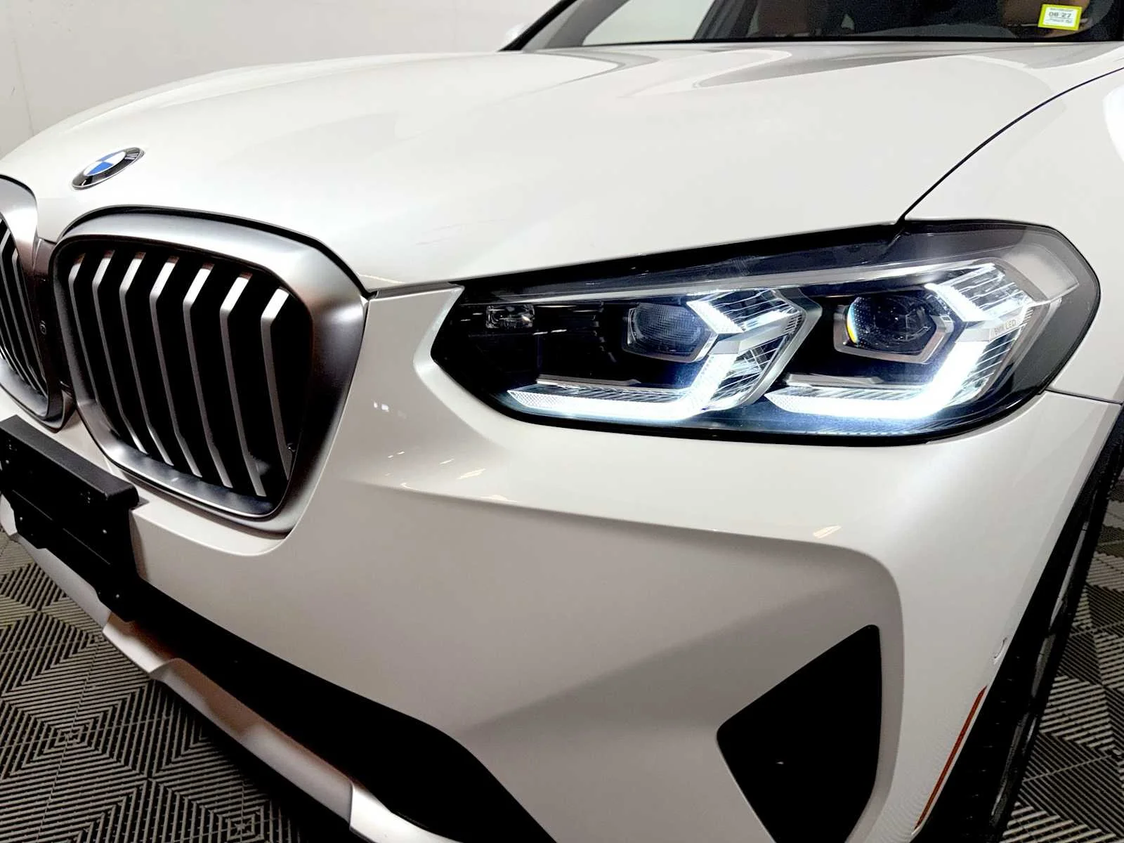 Certified Used 2024 Mineral White Metallic BMW xDrive30i image 26