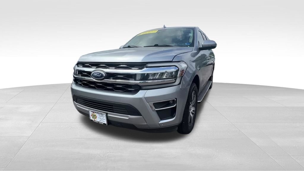 Used 2022 Silver Metallic Ford Limited image 12