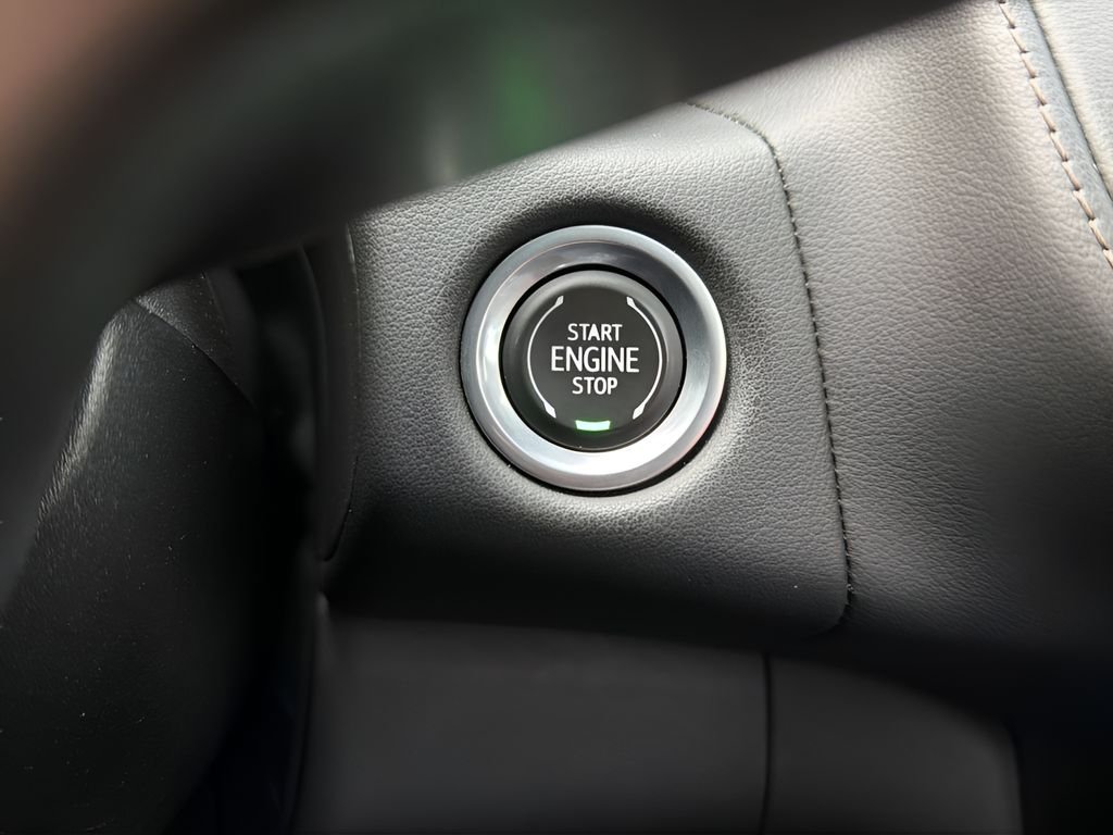 Used 2023 Black Chevrolet High Country image 20