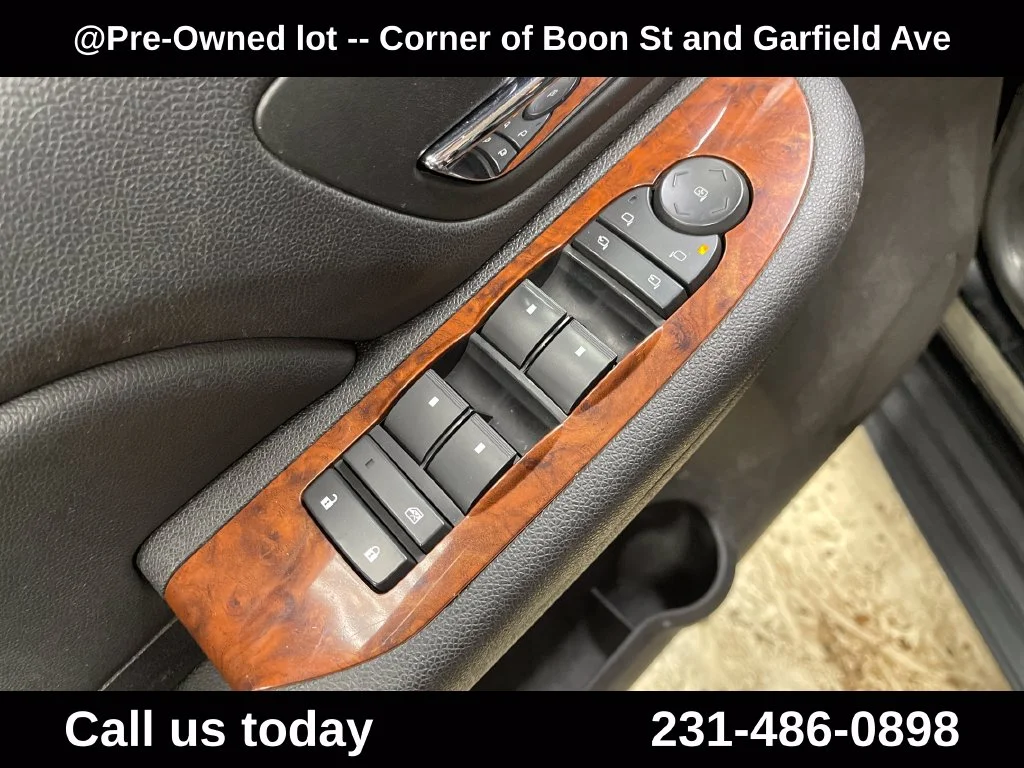 Used 2008 Black Chevrolet LT image 16