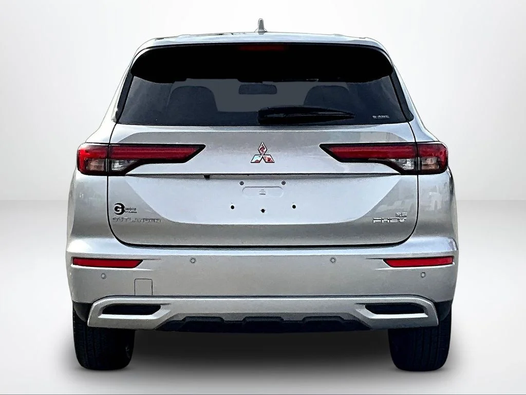 New 2025 Silver Mitsubishi SE image 5