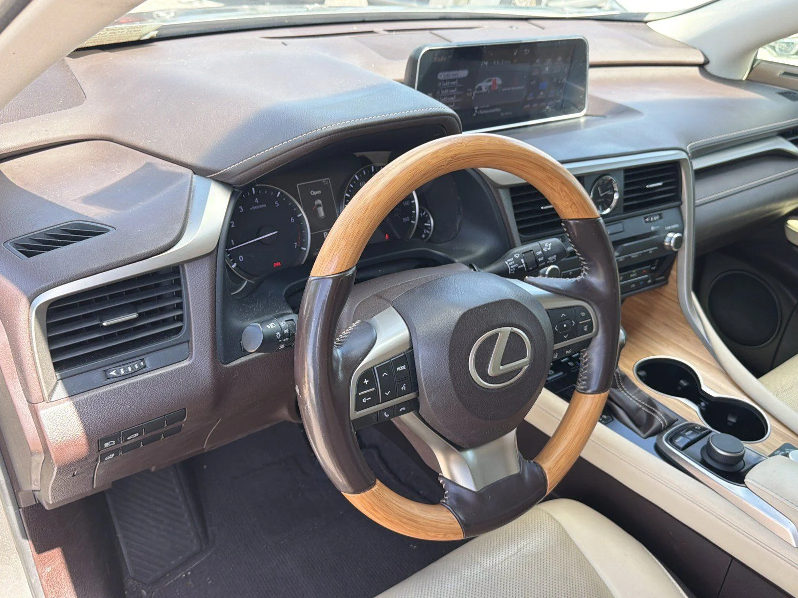 Used 2018 Silver Lexus 350L image 20