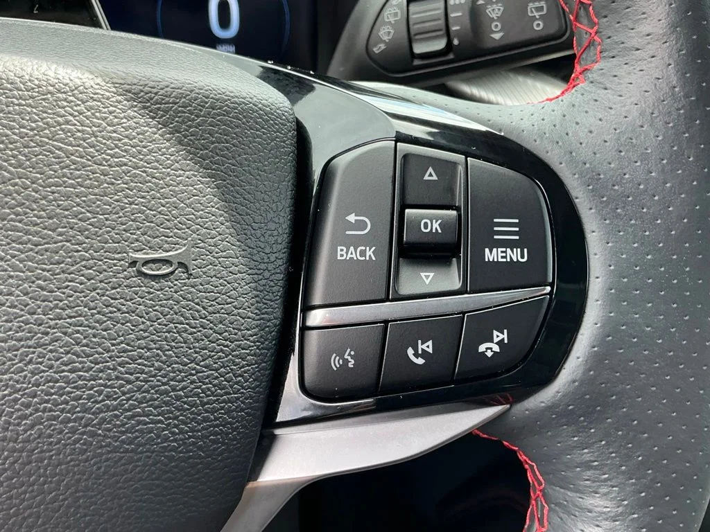 Used 2025 Gray Ford ST-Line image 35
