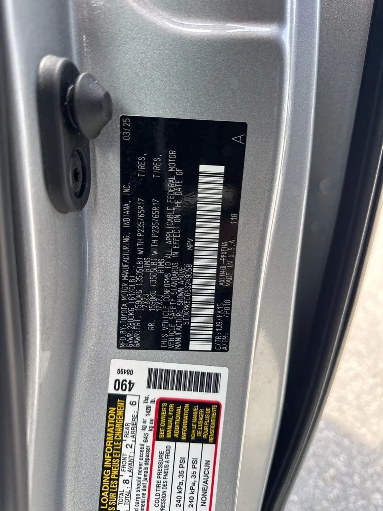 Used 2025 Silver Toyota LE image 33