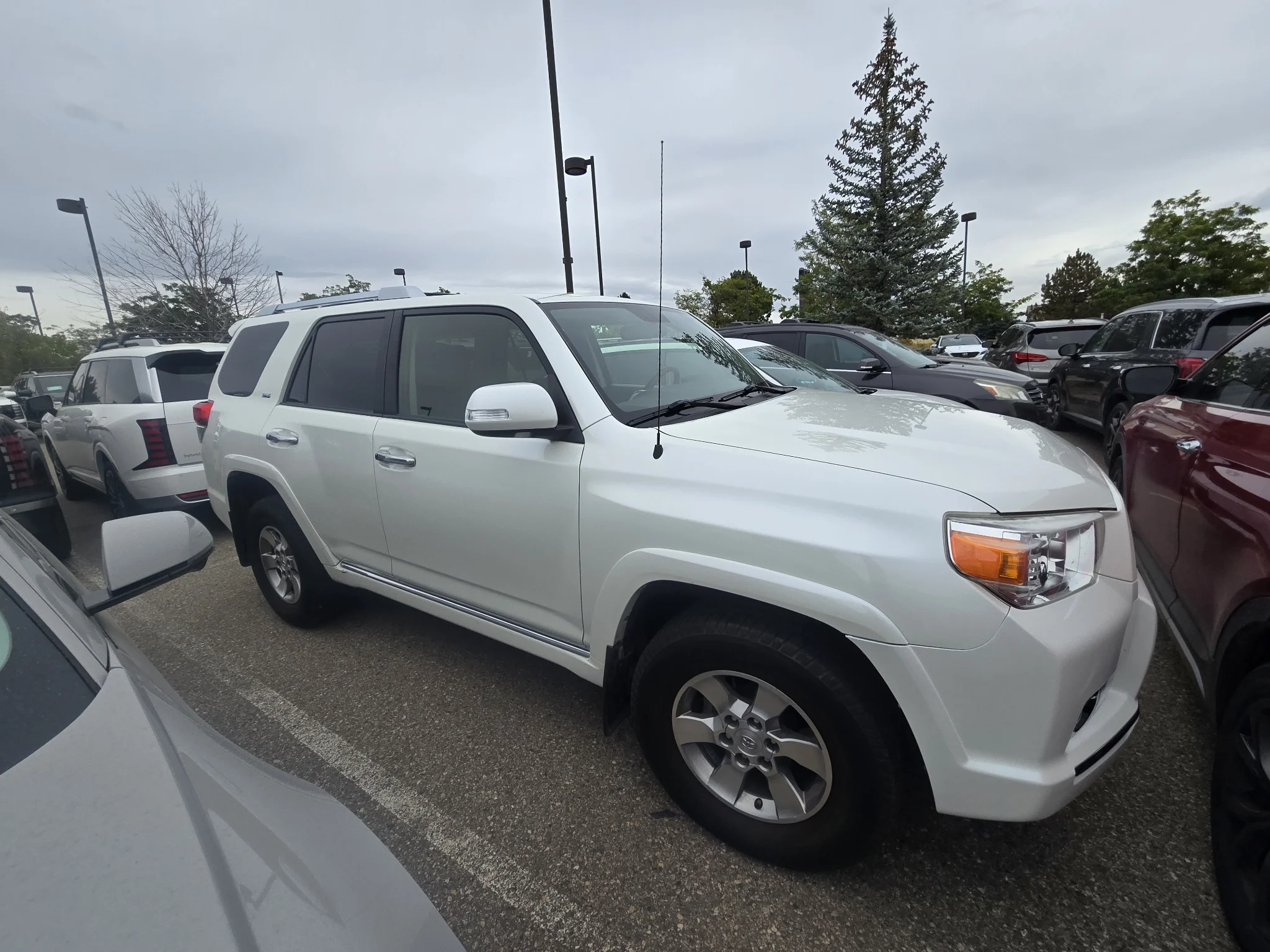 Used 2013 Blizzard Pearl Metallic Toyota SR5 image 7