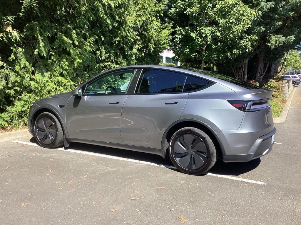 Used 2026  Tesla  image 10