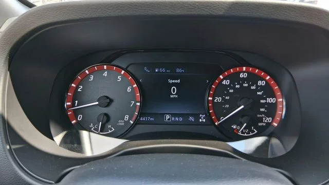 2025 Nissan Frontier PRO-4X - Photo 8
