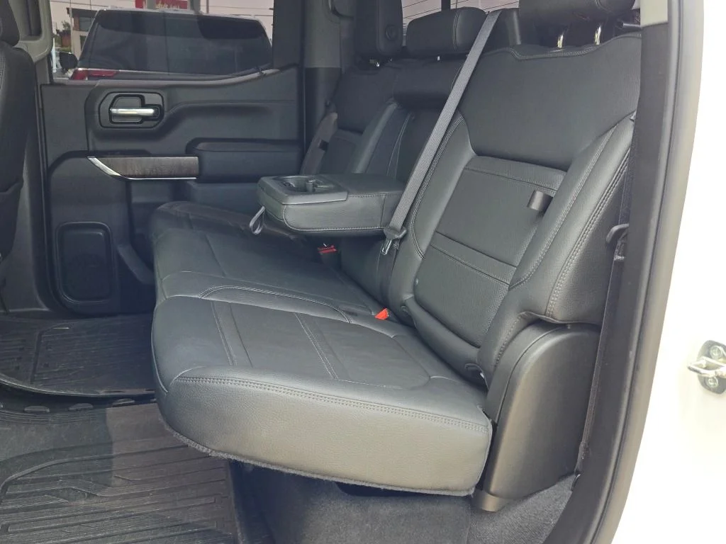 Used 2022 White GMC Denali image 20