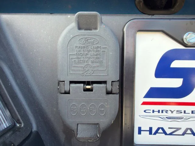 Used 2018 Blue Ford XL image 14