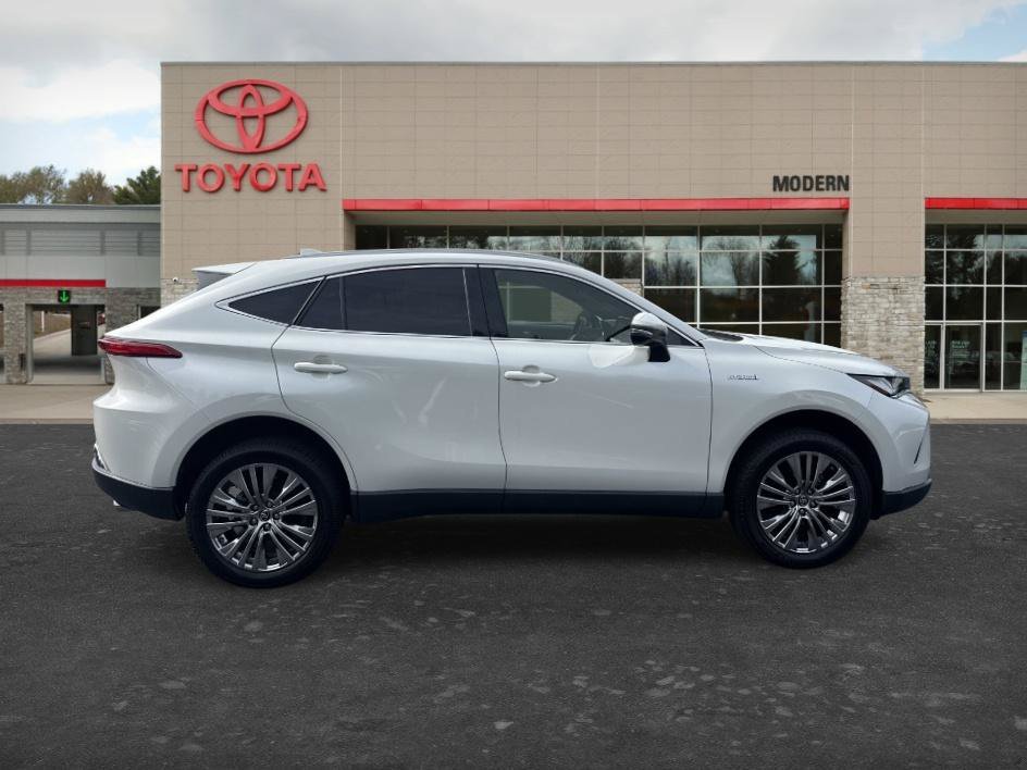 Used 2021 Blizzard Pearl Toyota XLE image 8