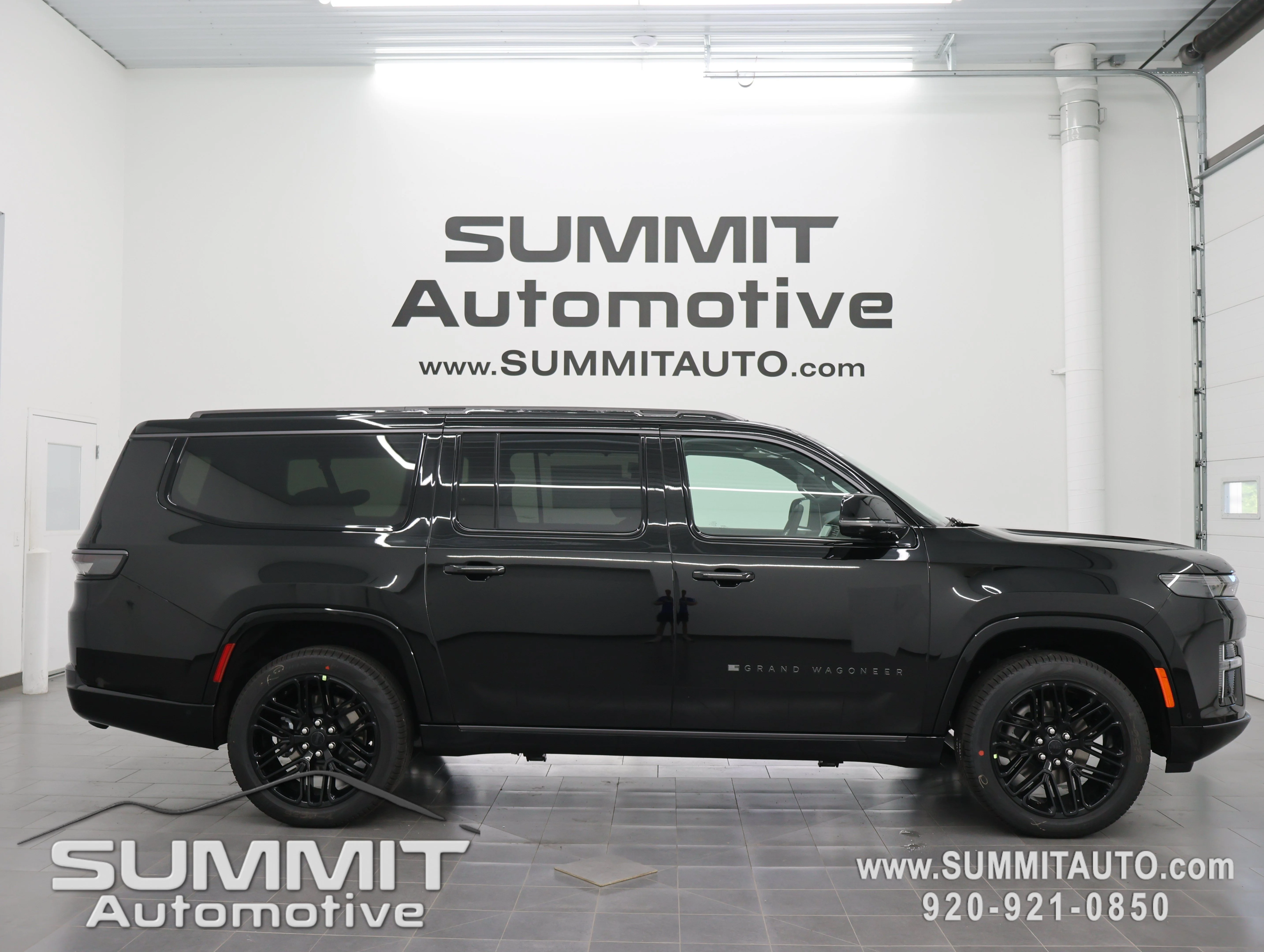 New 2026 High Gloss Black Jeep Limited Reserve image 1