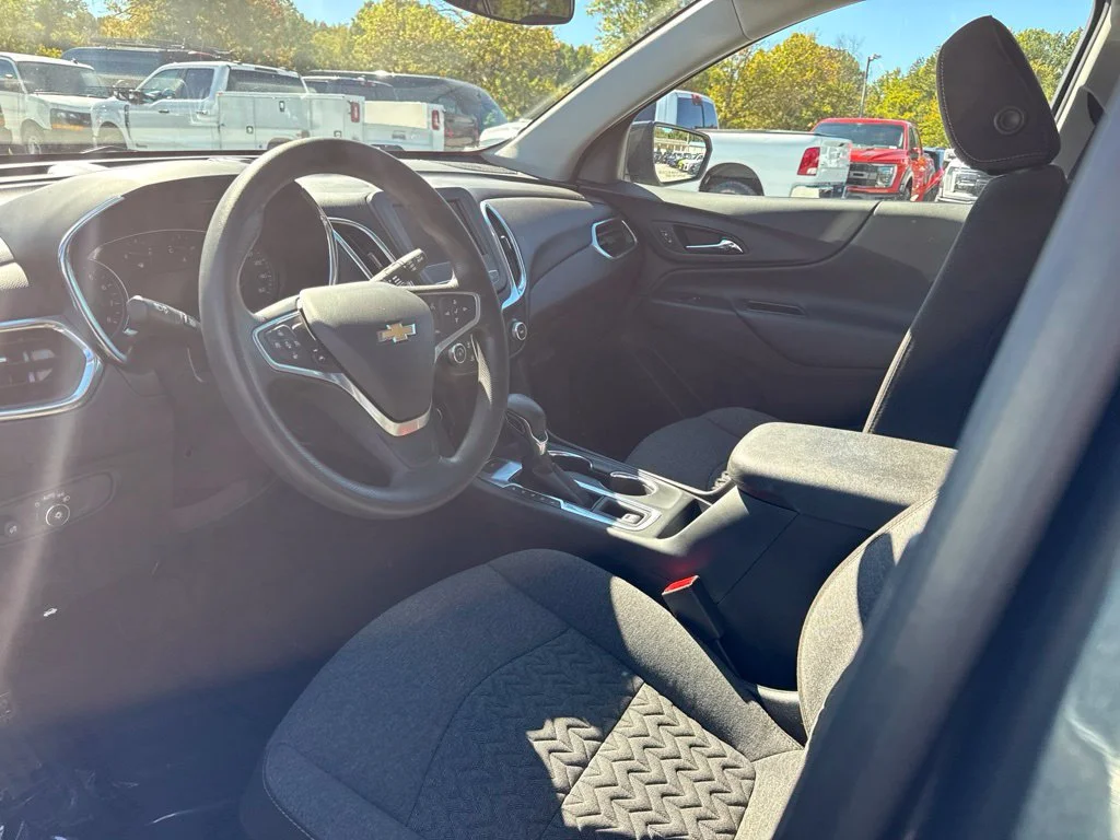 Used 2023 Gray Chevrolet LT image 3