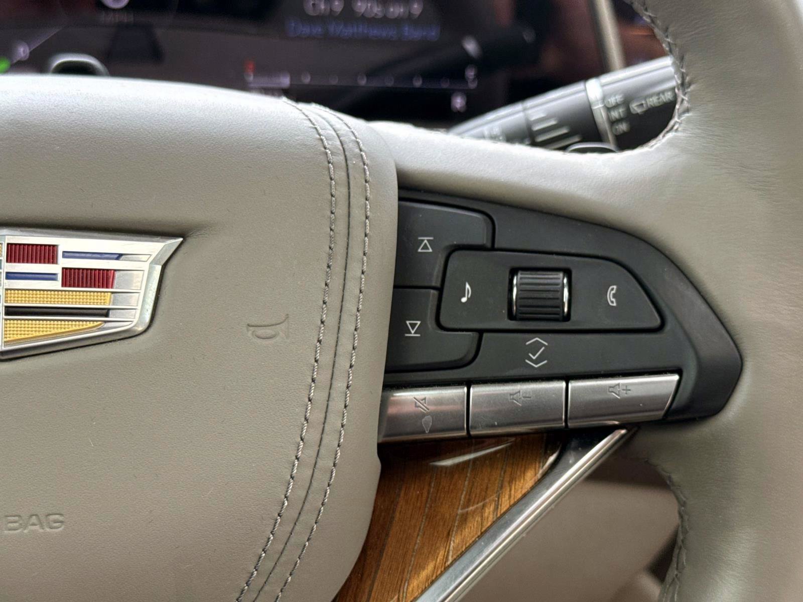 Used 2024 Crystal White Tricoat CADILLAC Sport Platinum image 33